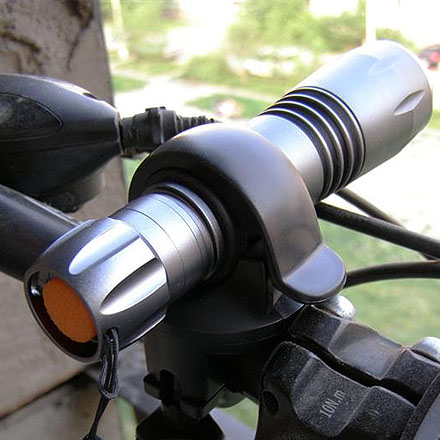 Велосипедный держатель фонаря с креплением на руль №3