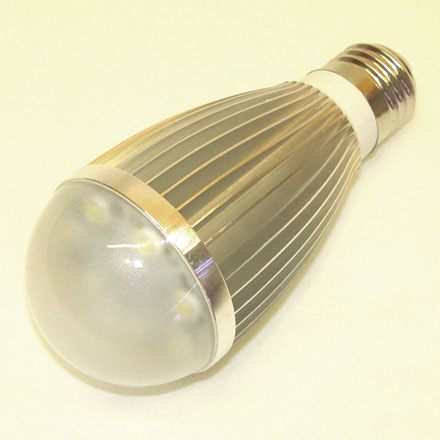 Светодиодная лампа 7 ватт с цоколем Е27, 220 вольт, 5500К