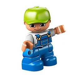 Мальчик в зелёной кепке – фигурка Лего дупло