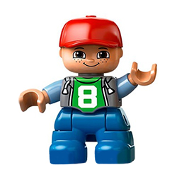 Мальчик в красной кепке, цифра 8 на толстовке – фигурка Лего дупло
