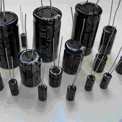 Набор электролитических конденсаторов. 12 номиналов по 10 шт