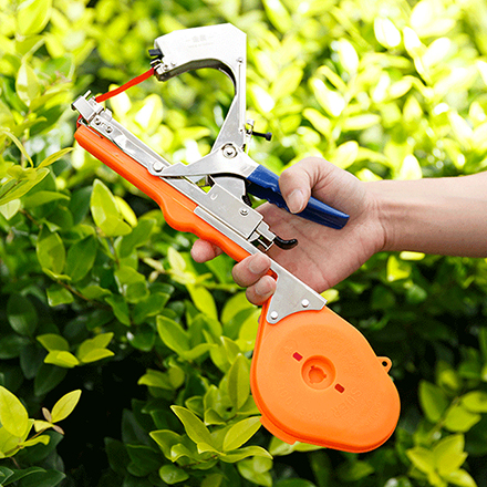 Тапенер - инструмент для подвязки растений (садовый степлер)